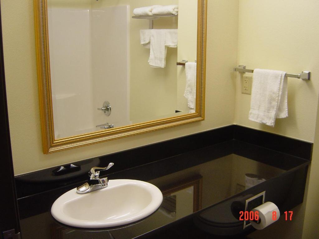 Hometown Inn & Suites Schererville Room photo